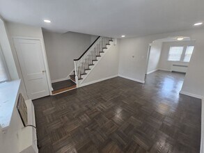 Building Photo - 6449 Marsden St