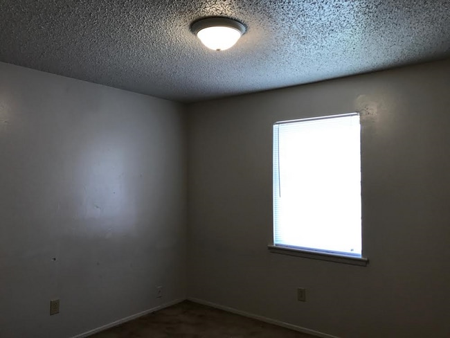 Building Photo - 3501 Denson Dr