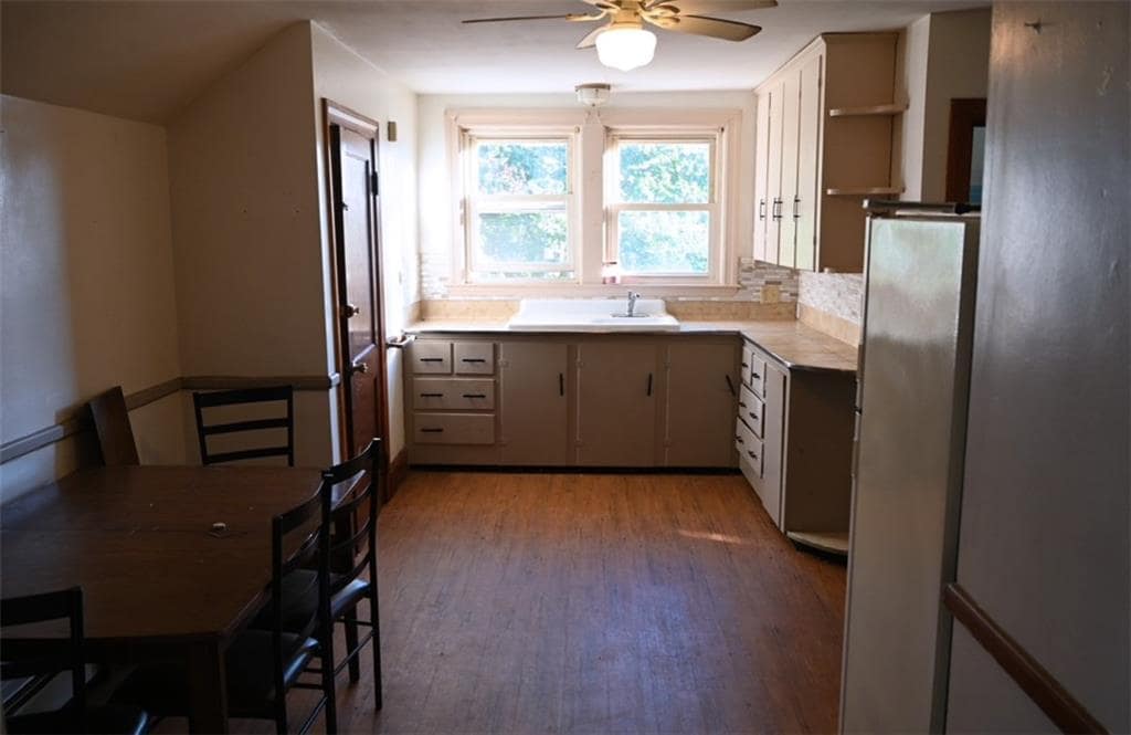 Building Photo - 189 Sutton Ave