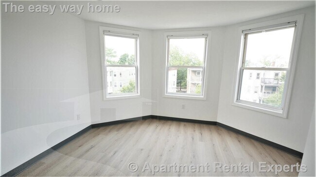 Building Photo - 303 Boston Ave