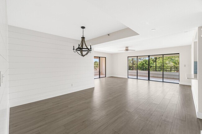 Building Photo - 343 Oak Harbour Dr