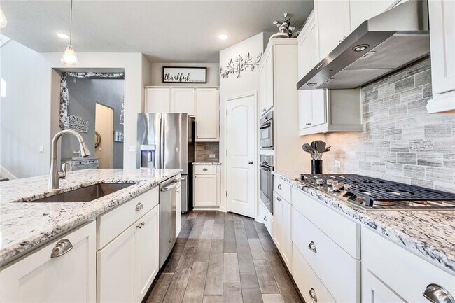 Building Photo - 11903 Deering Pl