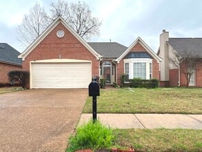 Building Photo - 9347 Garden Woods Dr