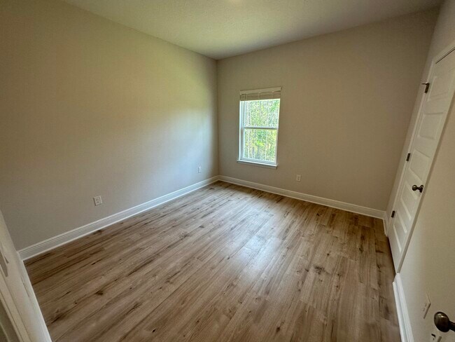 Building Photo - 214 Sea Eagle Ln