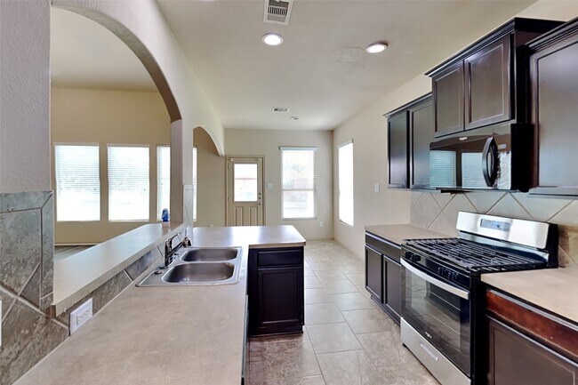 Building Photo - 2313 Jefferson Crossing Dr