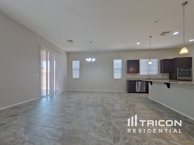 Foto del edificio - 15744 W Pierce St