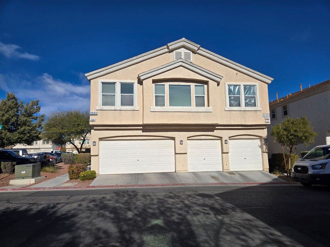 Primary Photo - A Gorgeous 2 Bedroom Townhome in SW. Las V...