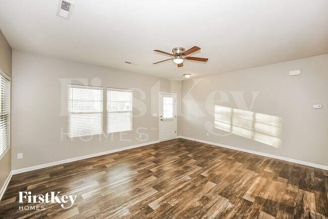 Foto del edificio - 161 Fesperman Cir