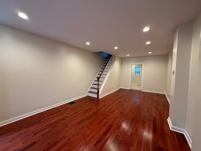 Building Photo - 1304 N 25th St