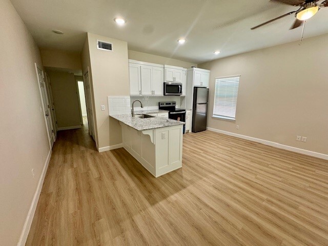 Foto del edificio - 700 E Johnson Ave