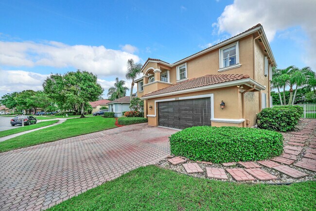 Foto del edificio - 5878 Bay Hill Cir