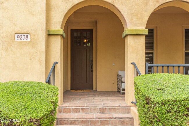 Building Photo - 9238 E Via De Vaquero Dr
