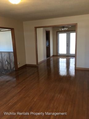 Building Photo - 2106 E Menlo St