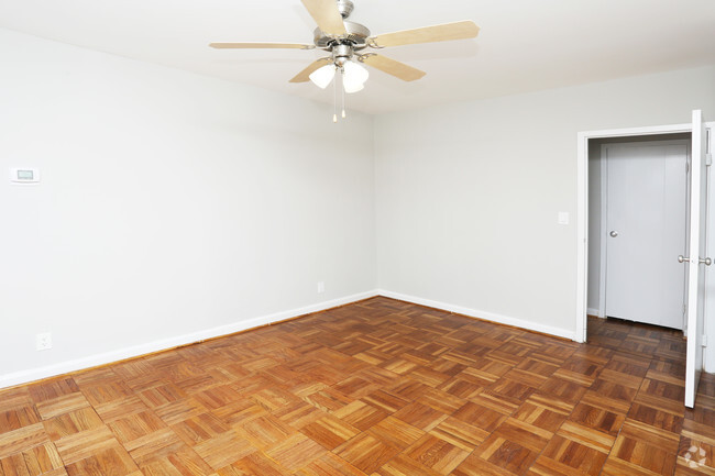 Interior Photo - Connecticut Park Apartments