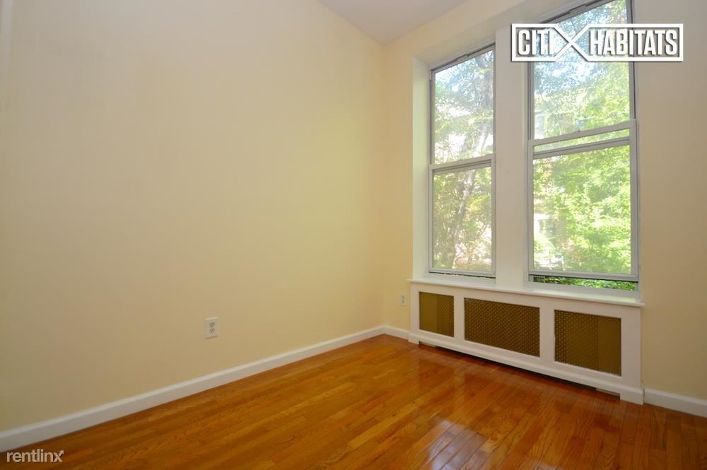 Building Photo - 1 br, 1 bath Apartment - 233 W 100th St