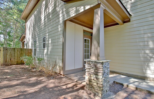 Building Photo - Charming 3-Bedroom Home - Covington Terrac...
