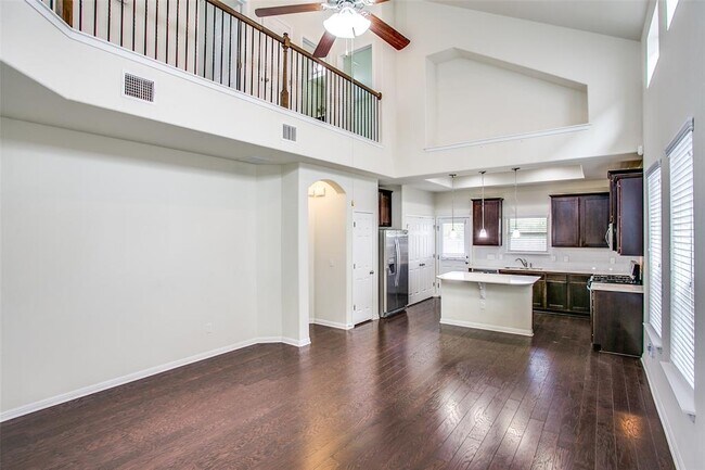 Building Photo - 9804 Tolima Dr