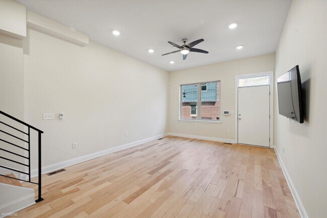 Foto del edificio - 6 br, 6 bath House - 1844 N GRATZ ST