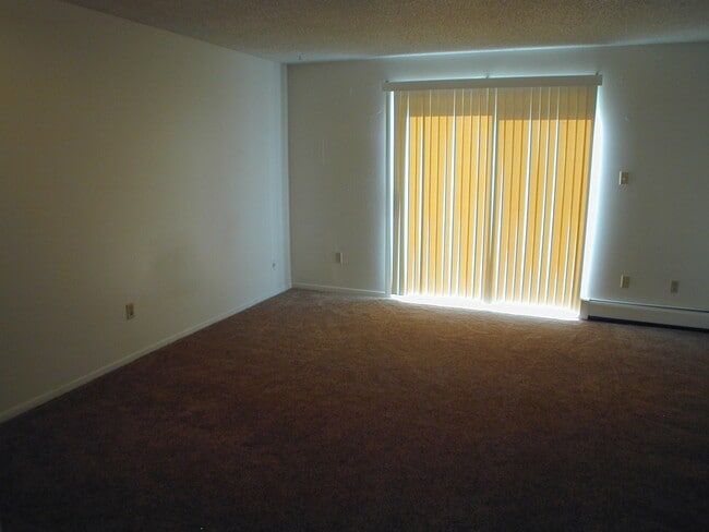 Building Photo - Hickory 4714