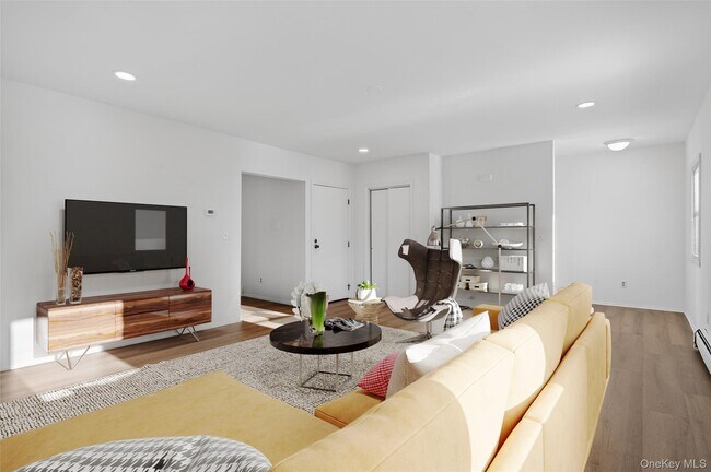 Foto del edificio - 12 Scotchtown Ave