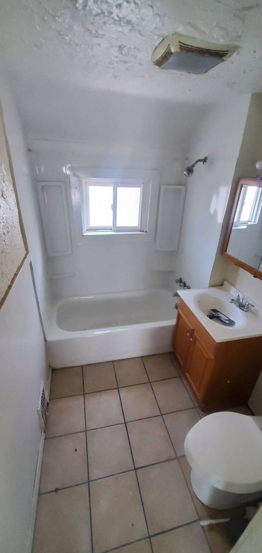 Foto del edificio - 1375 E 89th St