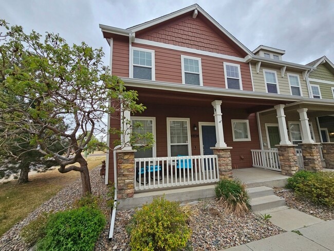 3 Bed 3 bath house in 80916! - 3 Bed 3 bath house in 80916!