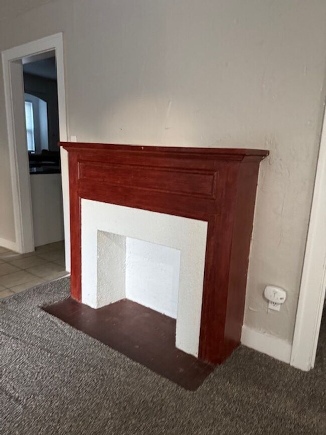 Building Photo - Gables Home