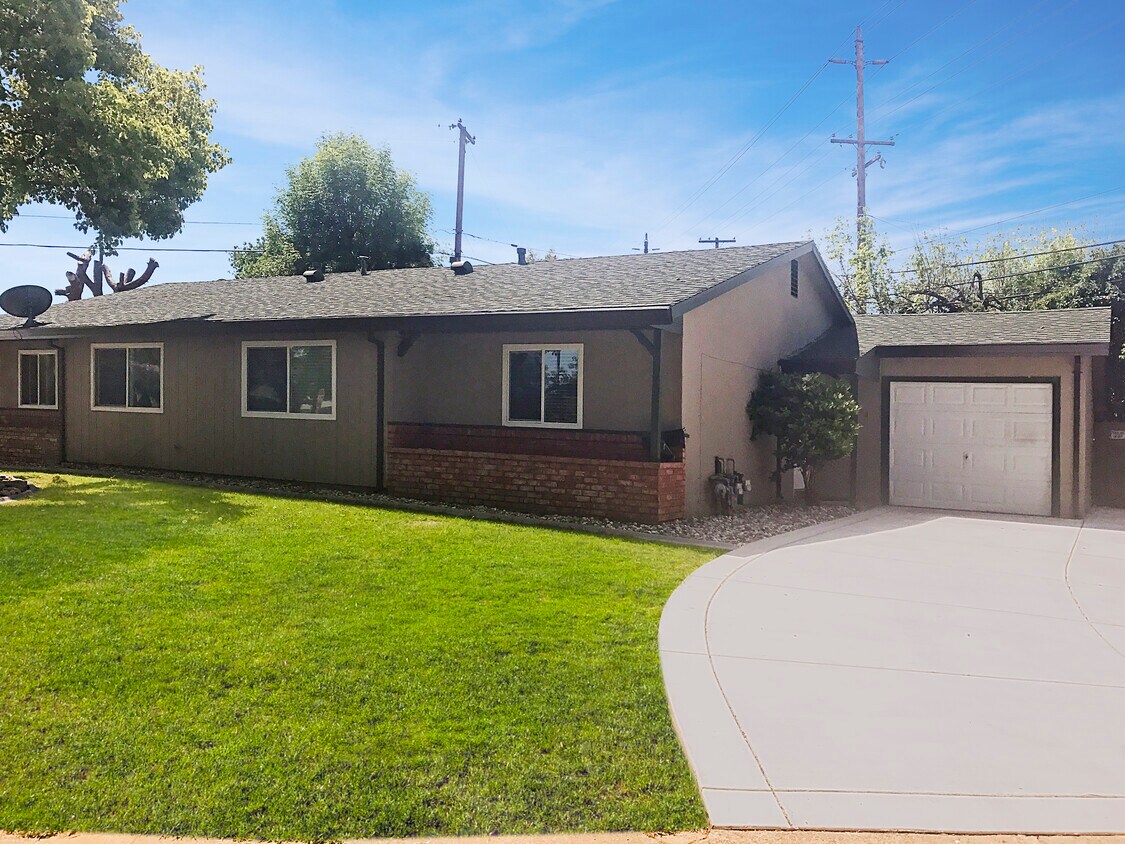 Primary Photo - 10498 Mills Tower Dr