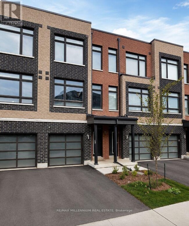 Building Photo - 62 Dalhousie St