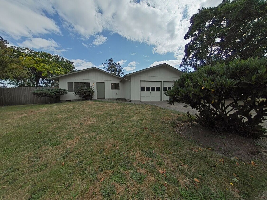 Foto principal - 3 Bedroom House ~ Northwest Corvallis ~ Pe...