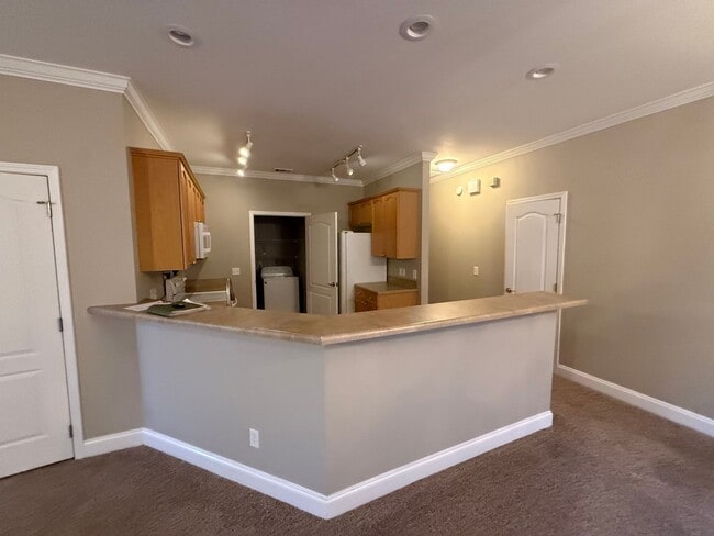 Foto del edificio - One Level Garden Home in Athena Park