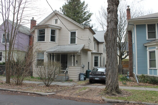 Building Photo - 410 E Yates St