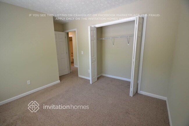 Building Photo - 4140 Greenwood Dr