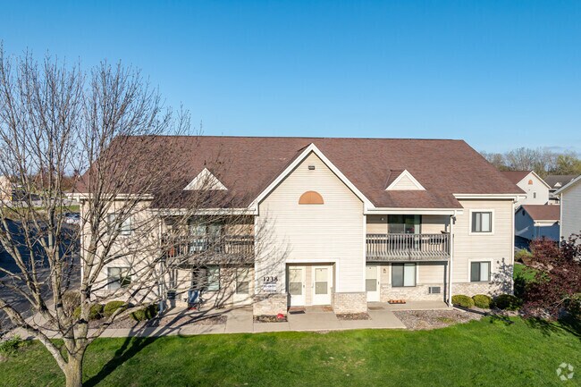 Building Photo - Meadows of Mukwonago