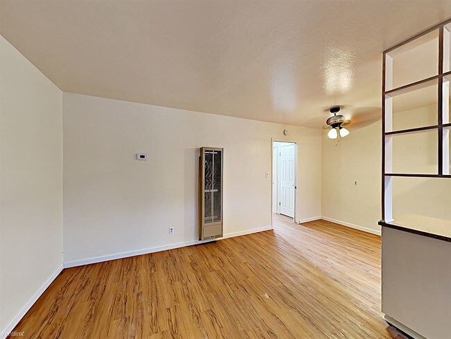 Building Photo - 1013 Lochbrae Rd