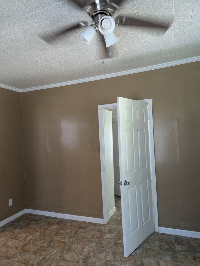 Foto del edificio - 117 Abernathy Ave