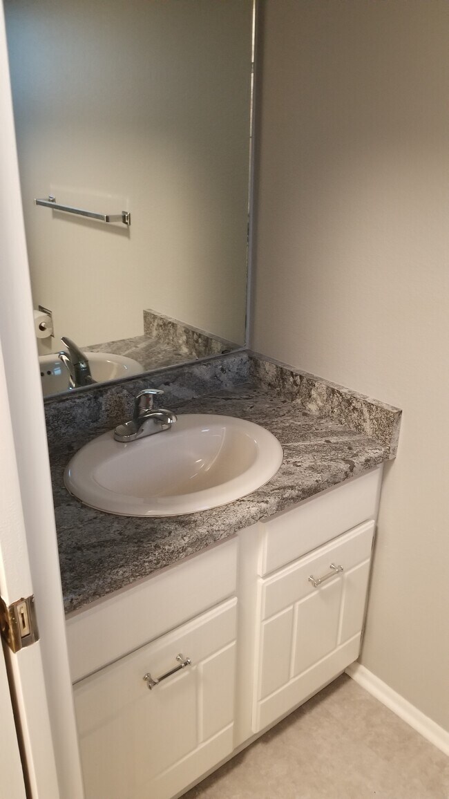 1/2 baño - 56 Bonnymede Rd