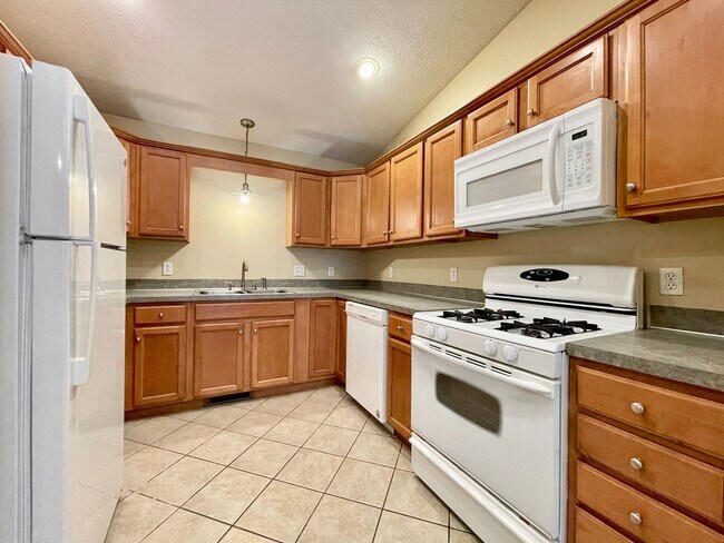 Building Photo - Stauffer Ave SE 4512/4514