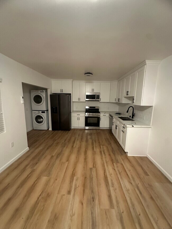 Building Photo - 1725 Orizaba Ave