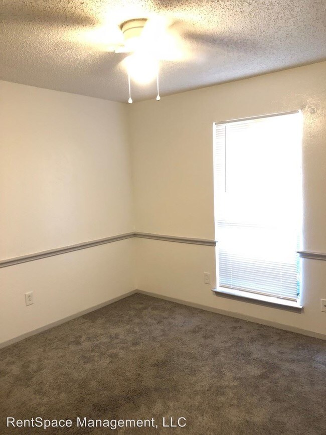 Building Photo - 3 br, 2 bath House - 1113 Tracy  Ln.