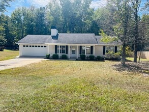 Building Photo - 28 Sandstone Dr