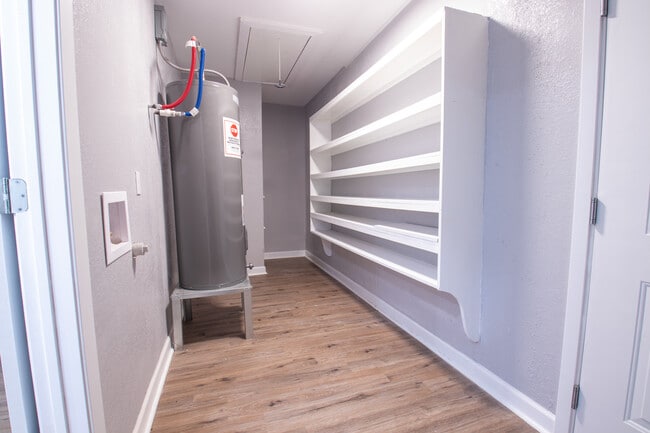 Building Photo - Crossbill