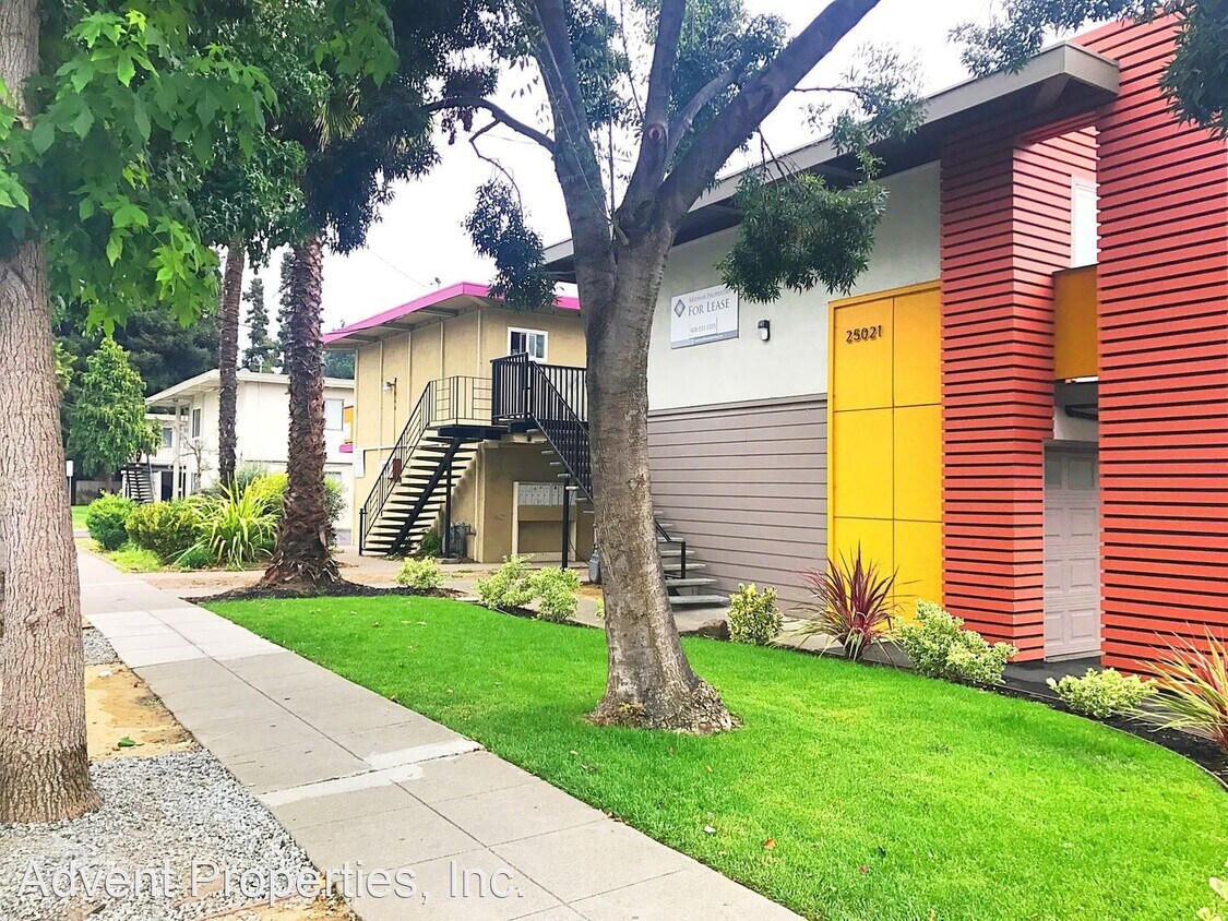 Primary Photo - 25013-25021 Cypress Ave
