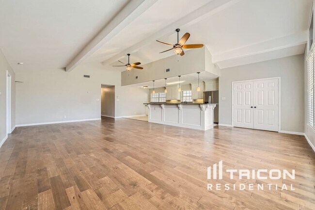 Foto del edificio - 1105 Mildred Ln