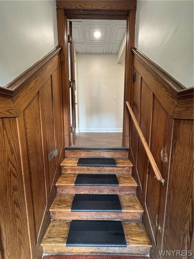 Building Photo - 2 Agassiz Cir