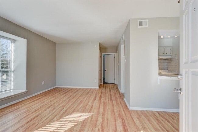 Building Photo - 513 Ridge St