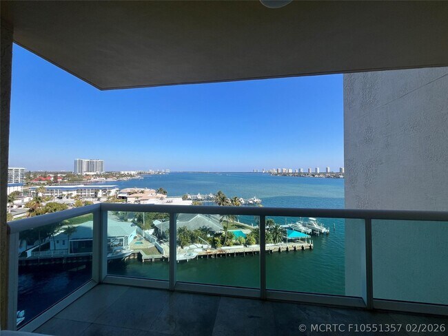 Foto del edificio - 2650 Lake Shore Dr