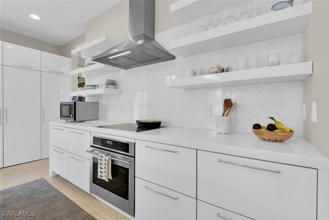Foto del edificio - 684 10th Ave S