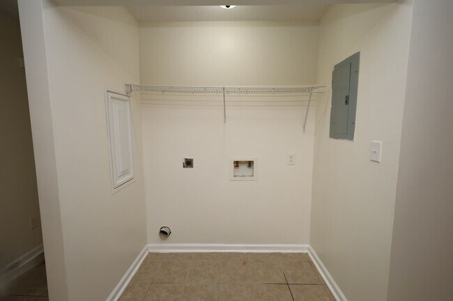 Foto del edificio - 1728 Eli Pl