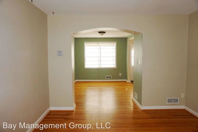 Foto del edificio - 2 br, 1.5 bath House - 8329 Ridgely Oak Road